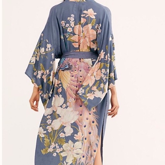 Beautiful boho nude or blue Peacock kimono - Picture 6 of 10